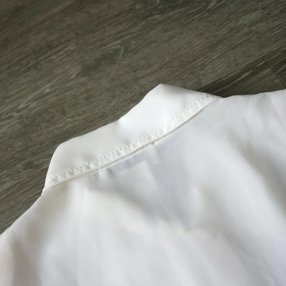 Vintage sheer white collared blouse with bow detail - Picture 8 of 8